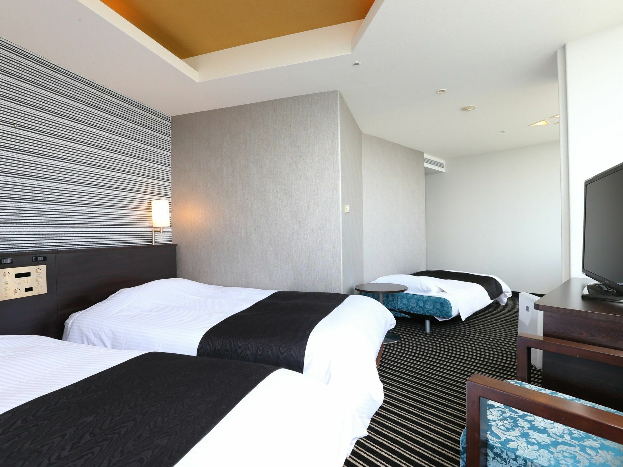 Apa & Tokyo Bay Makuhari Hotel 3*